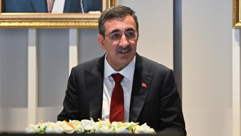 cevdet-yilmazdan-emekli-maasi-aciklamasi-tarih-verdi-TcEkqmDP.jpg