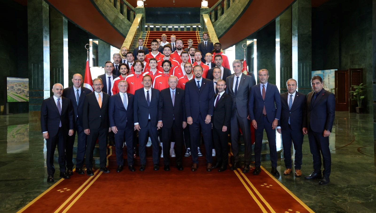 cumhurbaskani erdogan 12 dev adami kabul etti fevkalade bir ivme yakaladik ez7KCCim