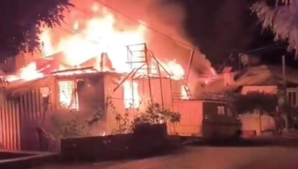 mersinde yangin faciasi nine ve torunu yasamini yitirdi i5GYJDz8