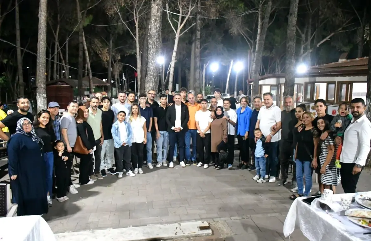 yunusemre belediyespor u17 futbol takimi turkiye sampiyonu oldu FHs5WbNR