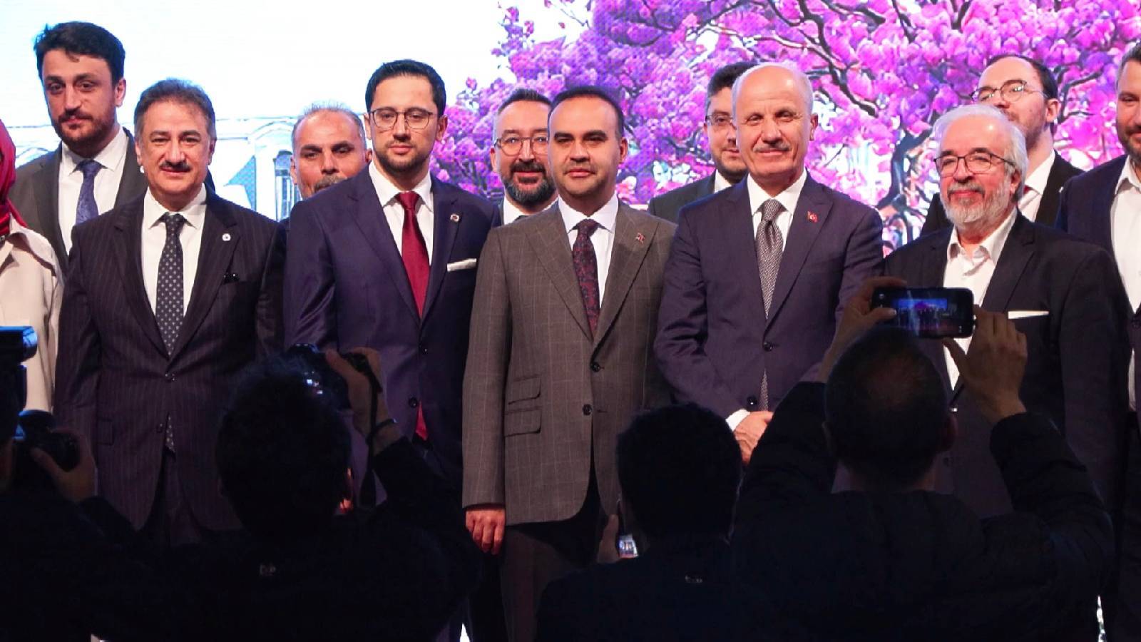 bakan kacir mill gelirimizin yuzde 14unden fazlasini arastirma gelistirmeye ayiriyoruz OsivcEUt.jpg