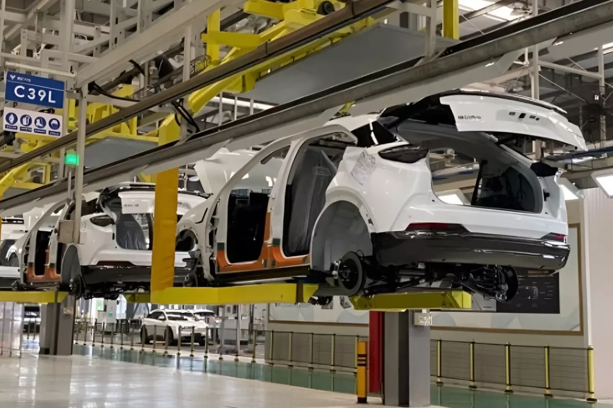 binlerce calisani bulunan otomotiv devi iflas bayragini cekti vOb57mJu.jpg