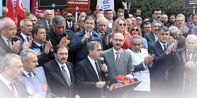 kamu senden meclis onunde eylemi butcede memur yok r9W8ddH2.jpg