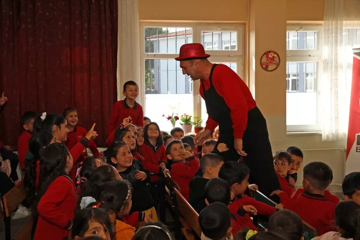 kirsal okullarda sanat mutluluklar prensesi rTzWiaPd.jpg