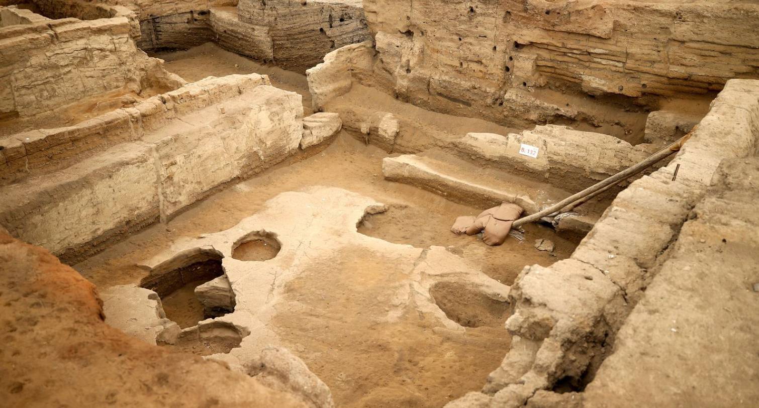 tavsanlida 4 bin yillik nohut catalhoyukte 8 bin 600 yillik ekmek kalintilari gun yuzune cikartildi P7xD9iJE