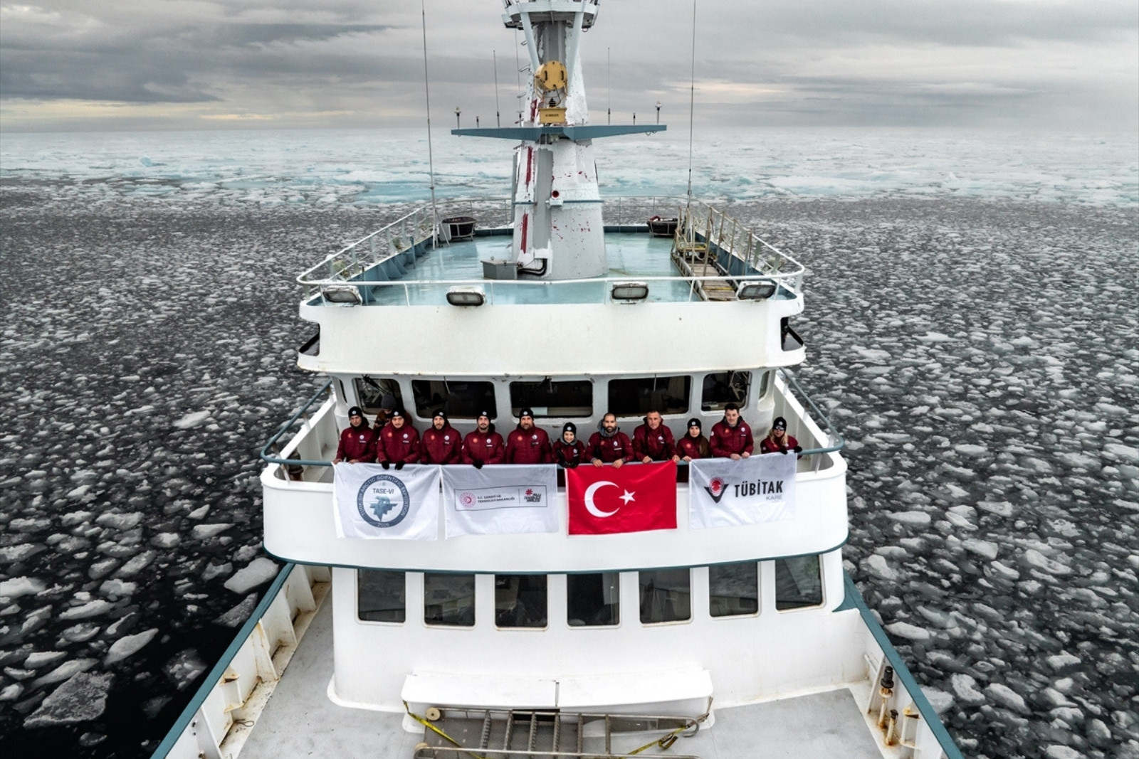 6 ulusal arktik bilimsel arastirma seferindeki turk bilim ekibi kuzey kutbunda nq7SVBvt